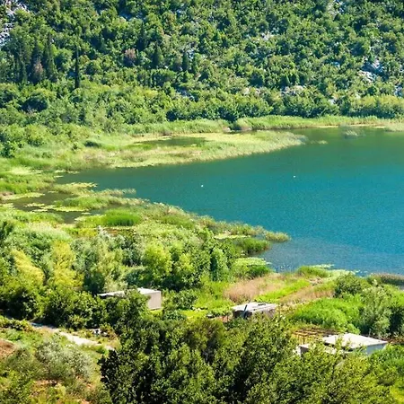 Angie In The Centre Of *