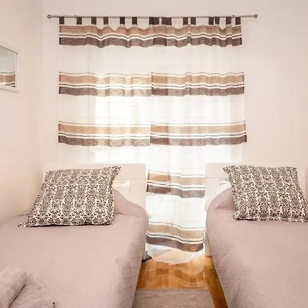 Angie In The Centre Of Apartment *