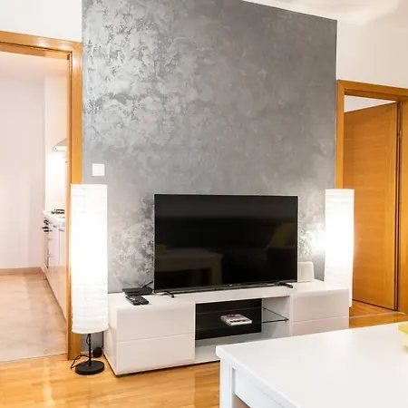 Angie In The Centre Of דירה