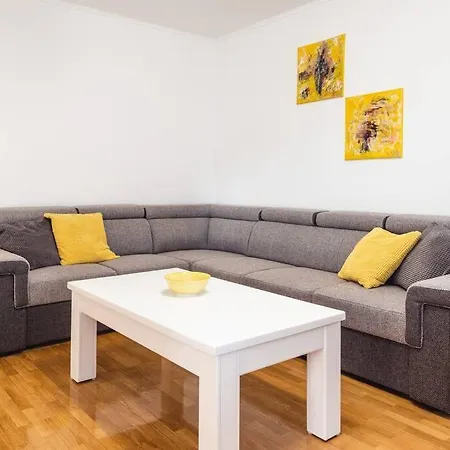 Angie In The Centre Of Apartment