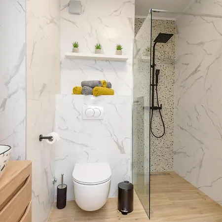 Angie In The Centre Of