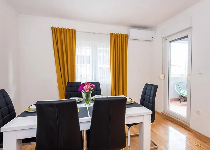 Apartman Angie In The Centre Of