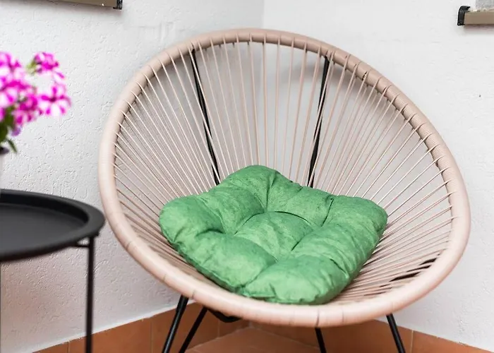 Angie In The Centre Of *